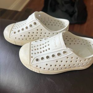 Natives size 5C white